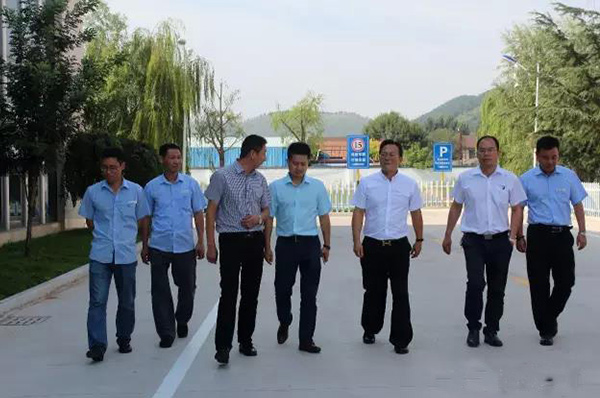 5fa0675e4e6f4df7bad016194c54377c